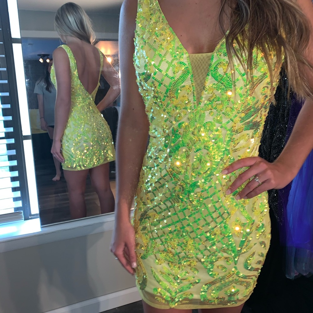 Size 4 Primavera in new condition. $200